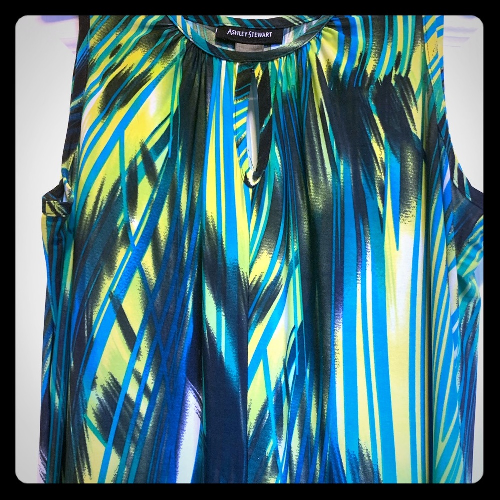 Beautiful Never Worn Hi-Lo Maxi Dress!!